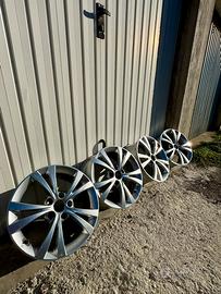 4 cerchi in lega originali Alfa Romeo Giulietta