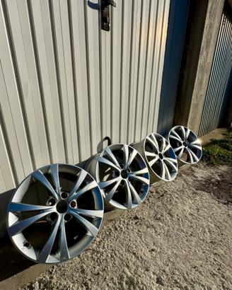 4 cerchi in lega originali Alfa Romeo Giulietta