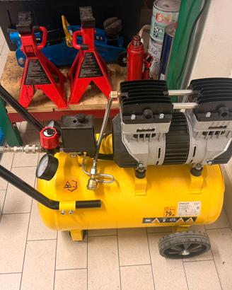 Compressore 24L stanley silenziato
