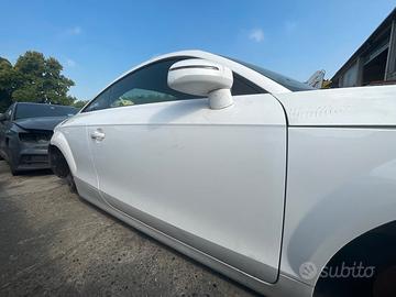 FIANCATA DESTRA AUDI TT 2012 PER RICAMBI
