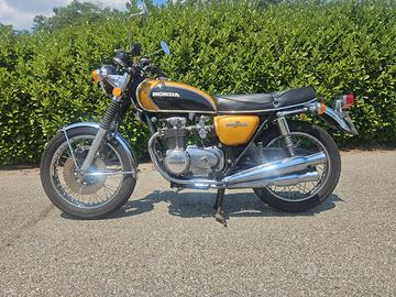 Honda cb 500 four K1 anno 1974. Targa oro.