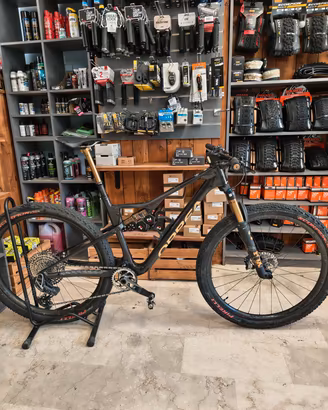 Orbea OIZ M-Team AXS Large 2024