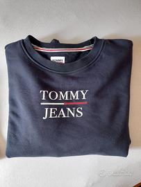 Felpa firmata Tommy Jeans