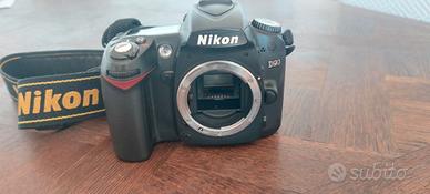 Nikon D90 + 3 Obiettivi (16-85 / 18-200 / 18-55) –