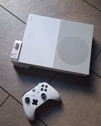 Xbox one S 1 Tb
