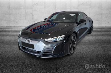 AUDI e-tron GT quattro