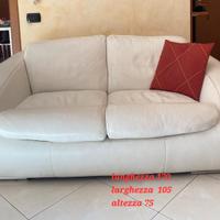 Divani in pelle bianca