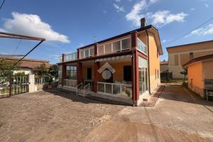 CASA INDIPENDENTE A LARIANO