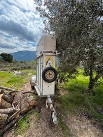 Trailer van trasporto cavalli