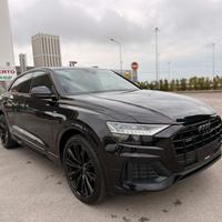 Audi Q8 50 TDI IDENTITY BLACK/23" RSQ8/PELLE