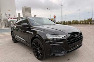 Audi Q8 50 TDI IDENTITY BLACK/23" RSQ8/PELLE
