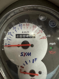 Scooter Sym Mio 50