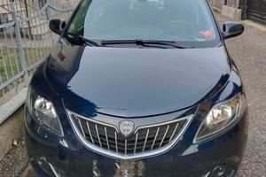 Lancia Ypsilon 1.0 blu notte