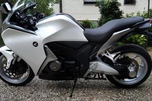 Honda VFR 1200F DTC ABS
