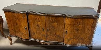 tavolo e credenza legno scuro e nero