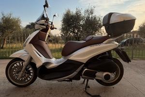 Piaggio Beverly 300