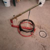 Smontagomme manuale moto