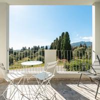 Moderno e Luminoso con balcone