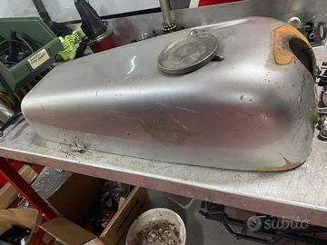 serbatoio ducati sport formula 3 artigianale