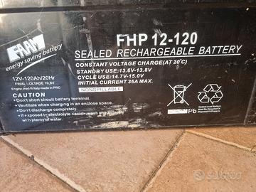  2 batterie agm 120 ah + caricatore