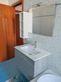 Mobile bagno sospeso