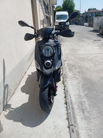 Scooter 125 Sym croc