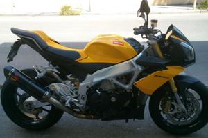 Aprilia Tuono V4 aprc del 2011 con 11600 km