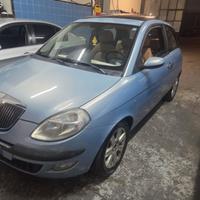 Lancia ypsilon 1.2cc benzina doppio tetto panoram