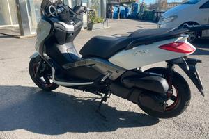 X-Max 250