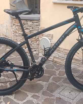 MOUNTAIN BIKE ROCKRIDER 520