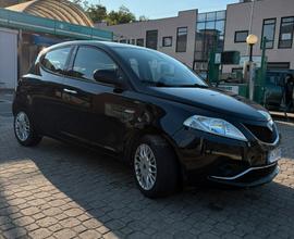 Lancia y - 1.2 benzina gold