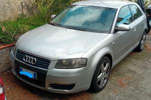 Audi A3 perfettamente funzionante × ricambi