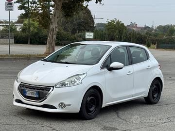 Peugeot 208 1.2 VTi 82 CV 5 porte Allure