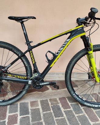 MTB Canyon SLX in carbonio
