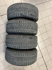 Gomme invernali pirelli 215/45 R17 91H