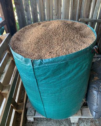 Trucioli di sughero isolante o lettiera gatti