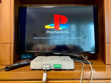 Sony Playstation 1 con controller e memory