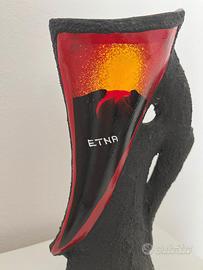 Scultura/vaso artistico in materiale lavico ETNA