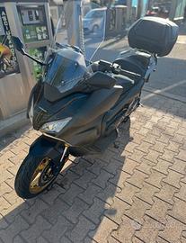 Honda Forza 750