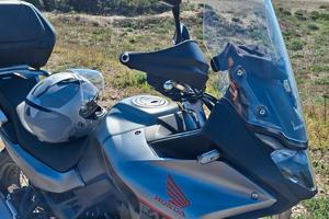 moto Honda Transalp 750 