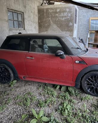 Mini Cooper R56 allestimento JCW