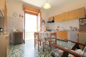 CASA SEMINDIPENDENTE A LUCERA