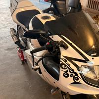 Moto gsx r750