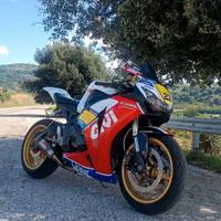 Honda CBR 1000rr 2011