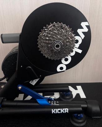 Rullo Wahoo KICKR + Wahoo Mat