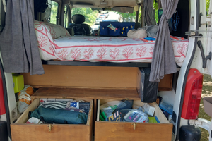 Furgone con camperizzazione amovibile