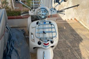 Vaspa 300 gts hpe 2022