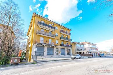 Immobile di 340 m² con 3 locali a San Giovanni in 