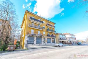 Immobile di 340 m² con 3 locali a San Giovanni in 