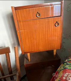 Mobiletti / comodini vintage
